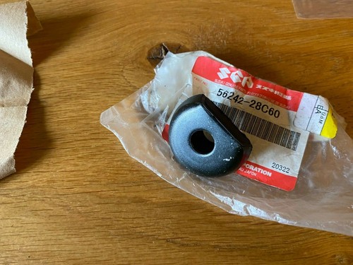 Suzuki handlebar mount bush - handlebar,