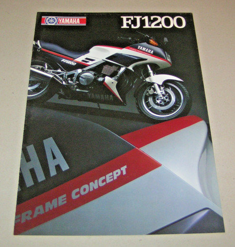 Brochure prospectus yamaha - -,